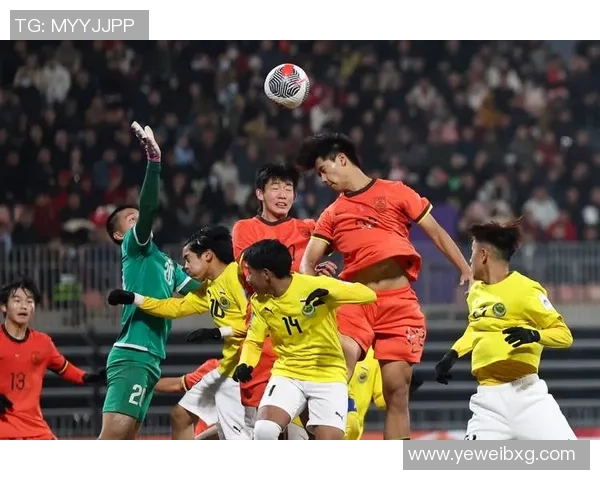 黄伟足球生涯回顾与展望对话分享球场内外的故事与感悟